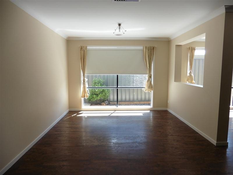 8 Fortescue Boulevard, Wyndham Vale VIC 3024