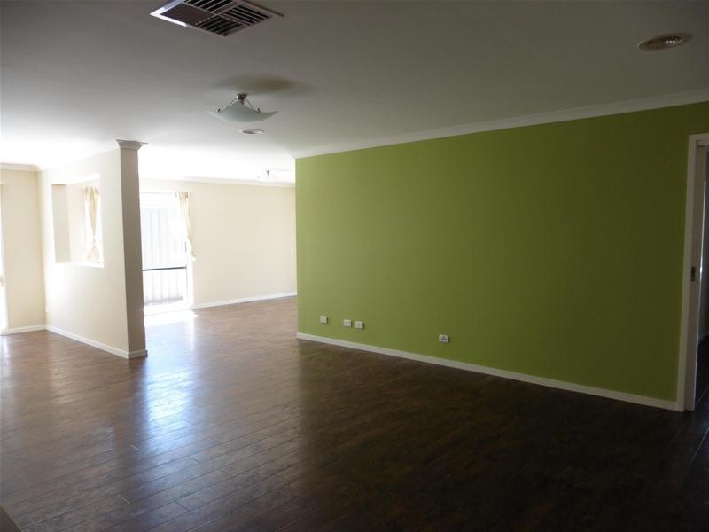 8 Fortescue Boulevard, Wyndham Vale VIC 3024