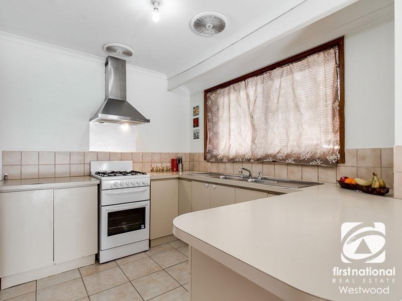 2 Westbourne Drive, Wyndham Vale VIC 3024