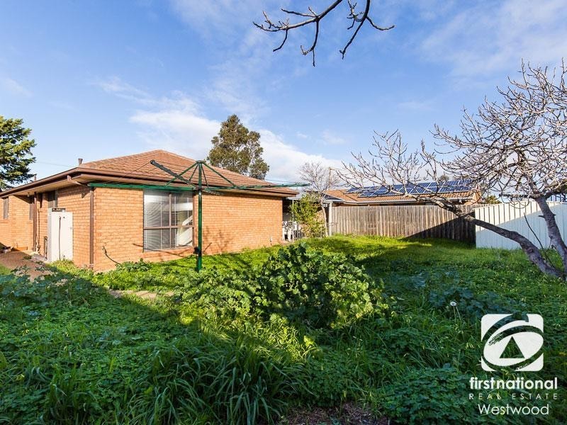 2 Westbourne Drive, Wyndham Vale VIC 3024