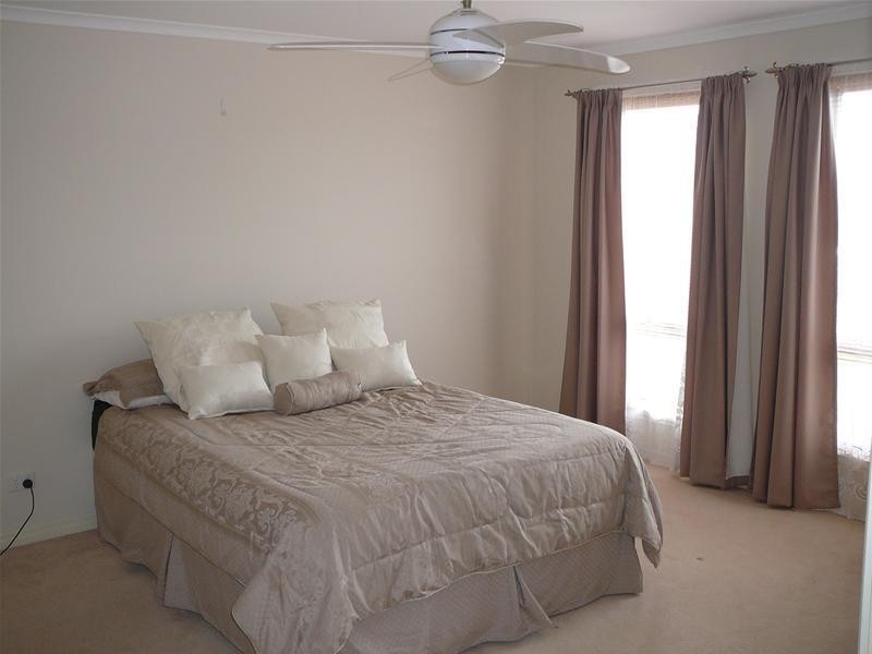 6 Ologhlen Drive, Wyndham Vale VIC 3024