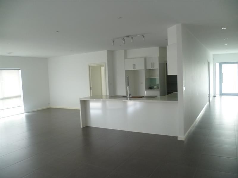 27 Tarango Drive, Point Cook VIC 3030