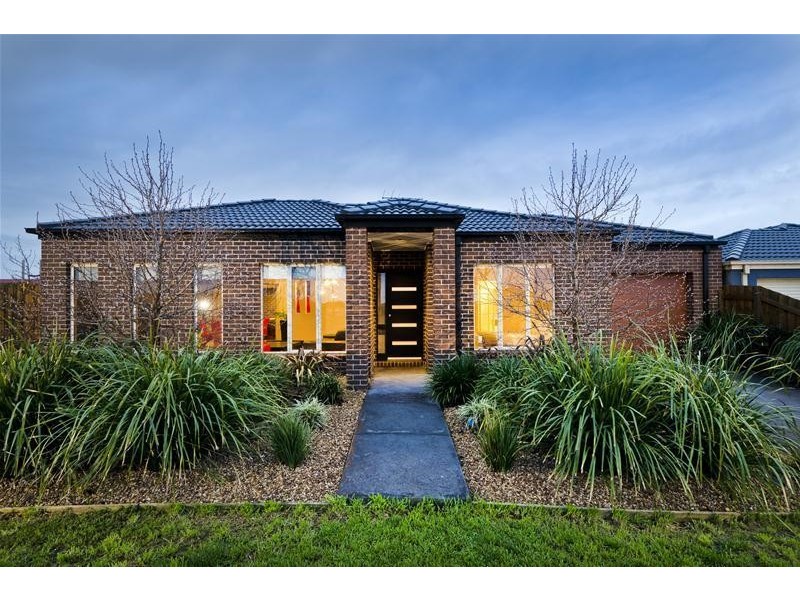 54 Finchley Park Crescent, Tarneit VIC 3029