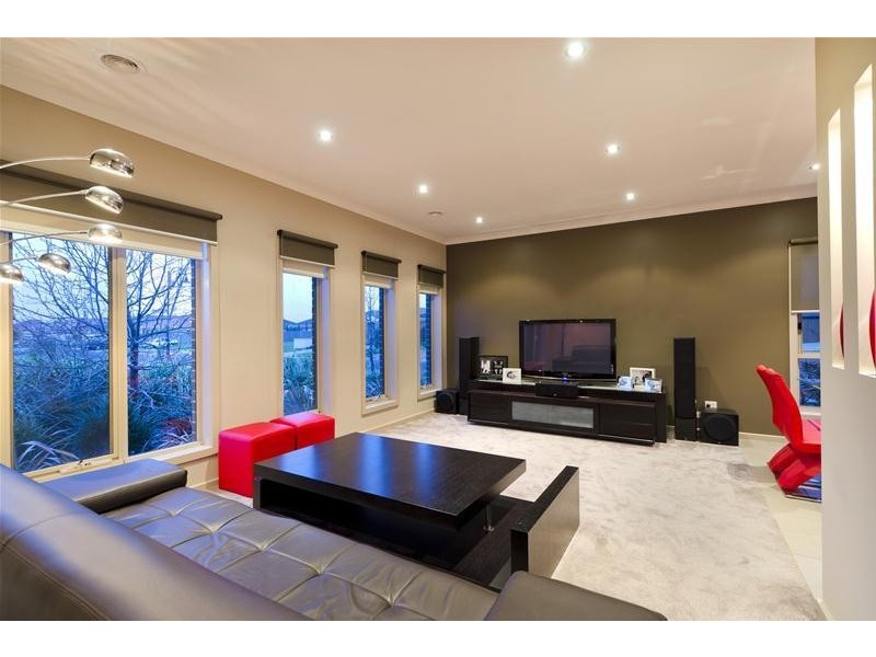 54 Finchley Park Crescent, Tarneit VIC 3029