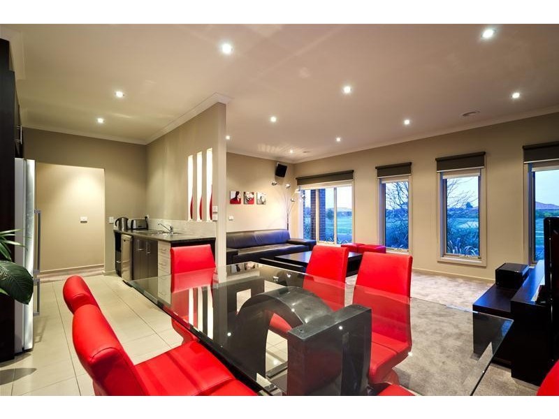 54 Finchley Park Crescent, Tarneit VIC 3029