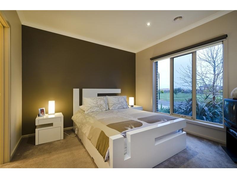 54 Finchley Park Crescent, Tarneit VIC 3029