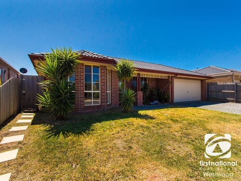 10 Bridlepath Drive, Truganina VIC 3029
