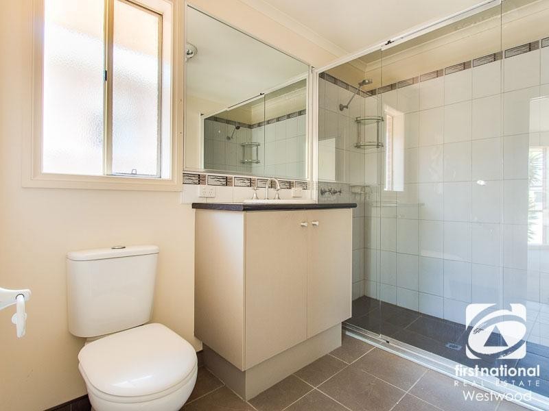 10 Bridlepath Drive, Truganina VIC 3029