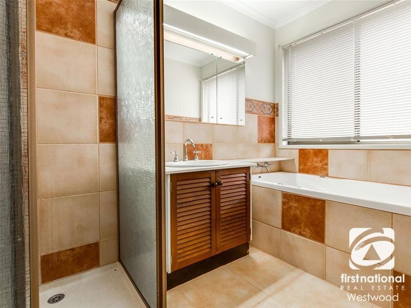 36 Woodville Park Drive, Hoppers Crossing VIC 3029