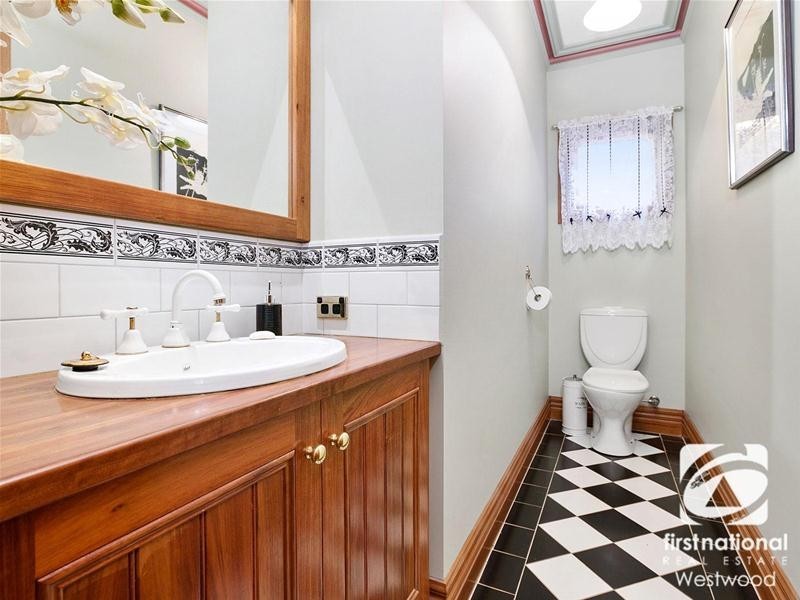 12 River Park Court, Werribee VIC 3030