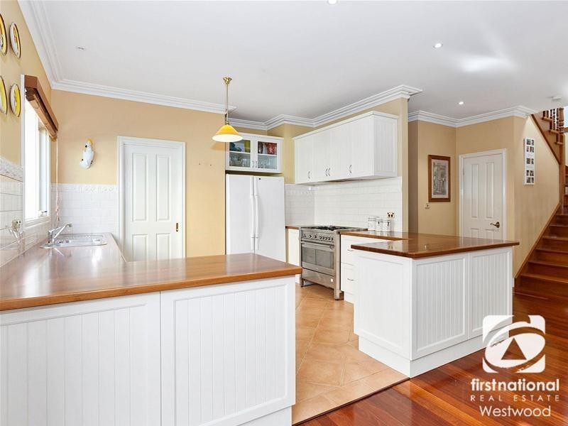 12 River Park Court, Werribee VIC 3030