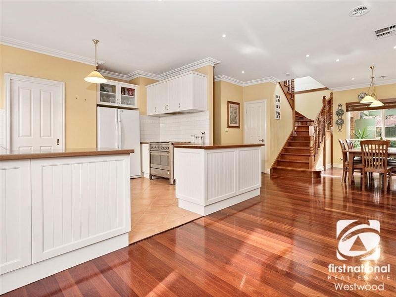 12 River Park Court, Werribee VIC 3030