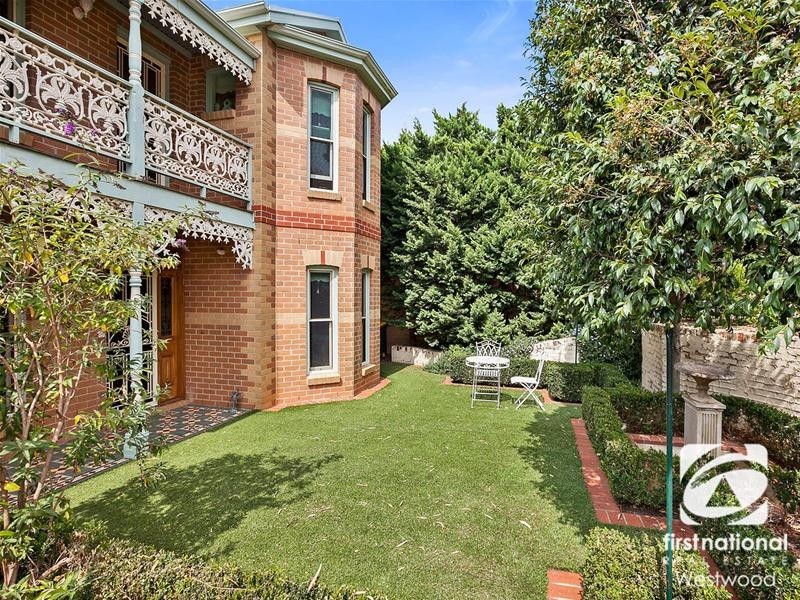 12 River Park Court, Werribee VIC 3030