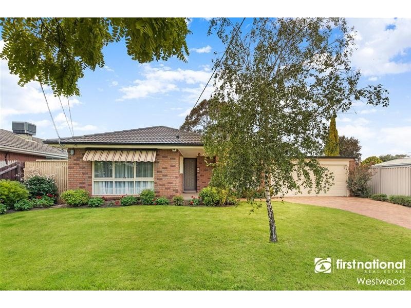 2 Manorvale Parade, Werribee VIC 3030
