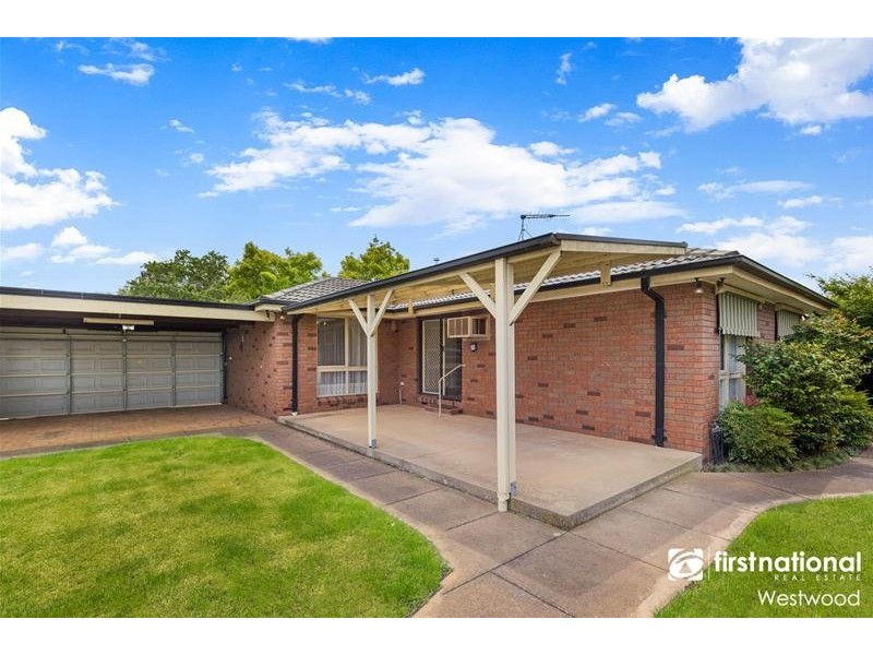 2 Manorvale Parade, Werribee VIC 3030