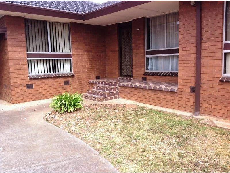 1/4 Nebo Court, Werribee VIC 3030