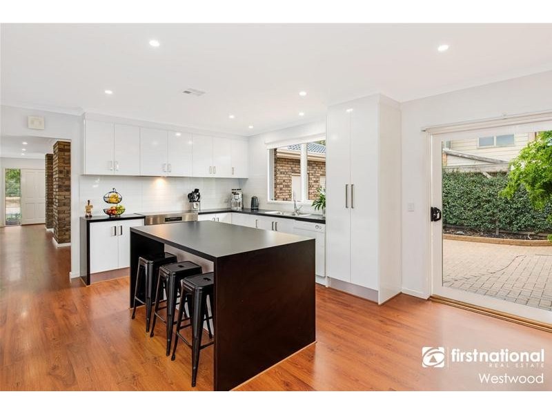 23 Outlook Drive, Werribee VIC 3030