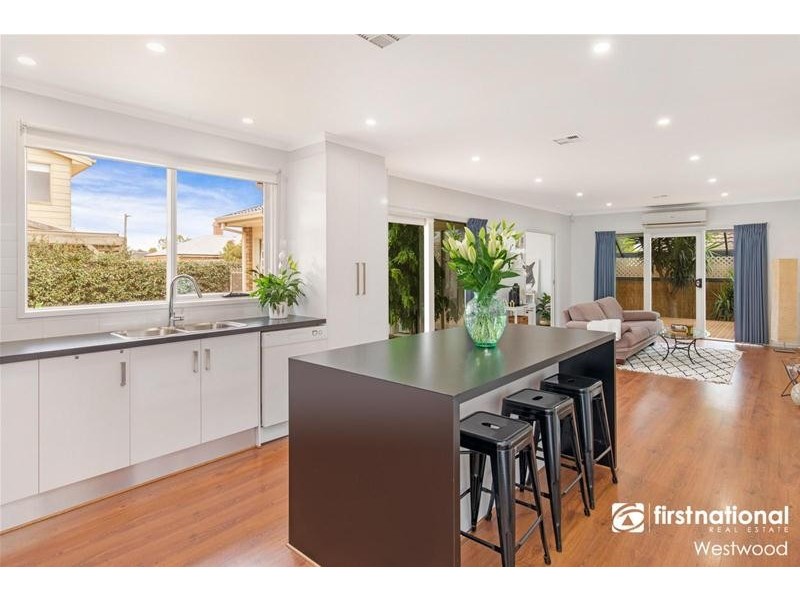 23 Outlook Drive, Werribee VIC 3030