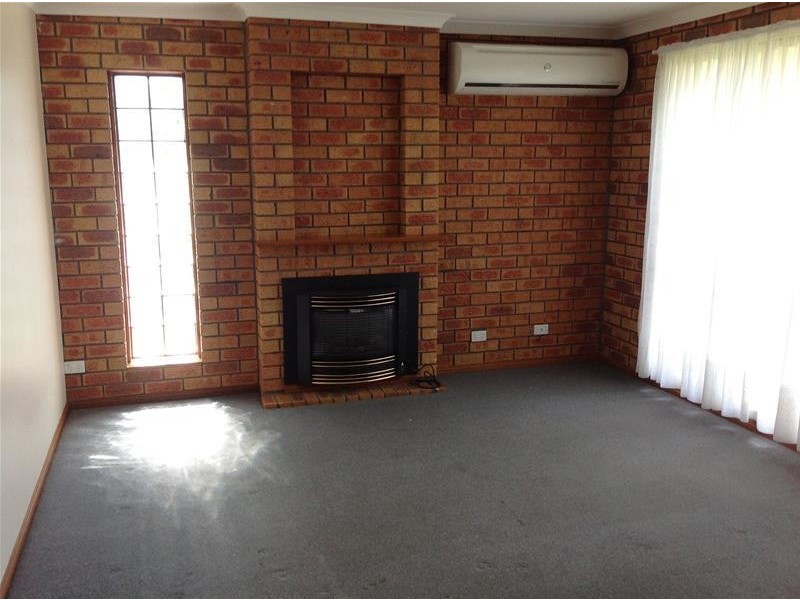 1/1 Florence Court, Werribee VIC 3030