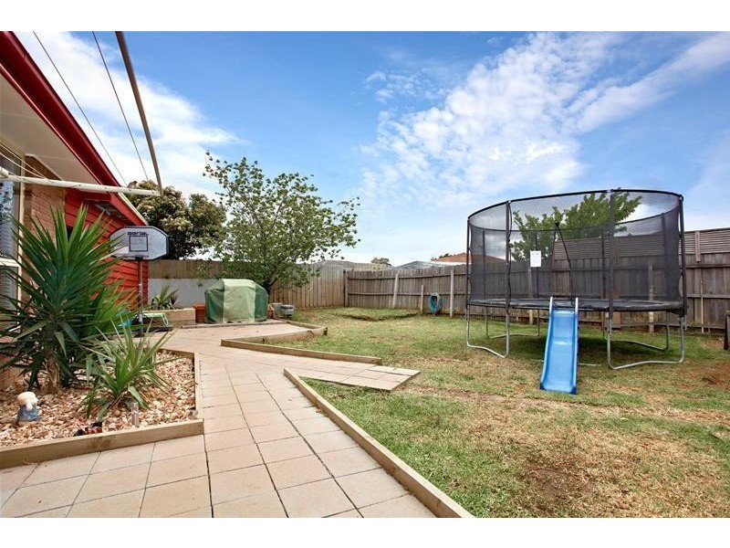 23 Clitheroe Drive, Wyndham Vale VIC 3024