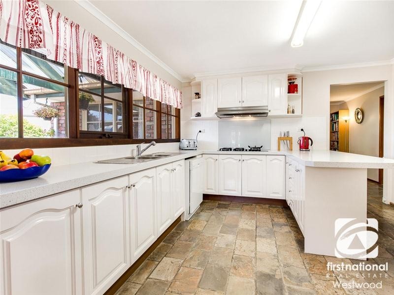 8 St Anns Court, Hoppers Crossing VIC 3029