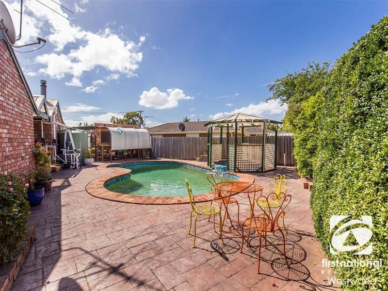 8 St Anns Court, Hoppers Crossing VIC 3029