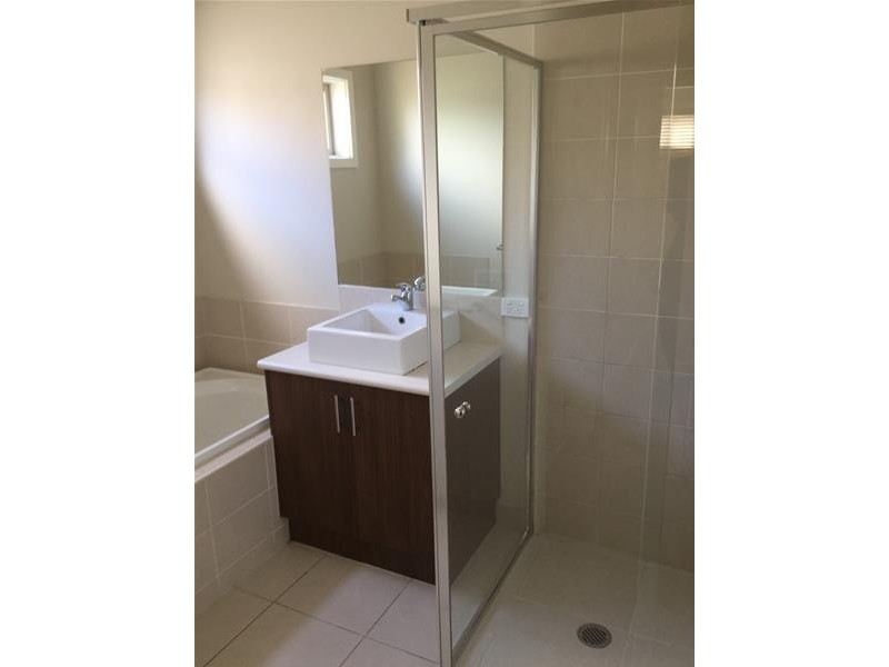 2/6 Bunya Place, Werribee VIC 3030