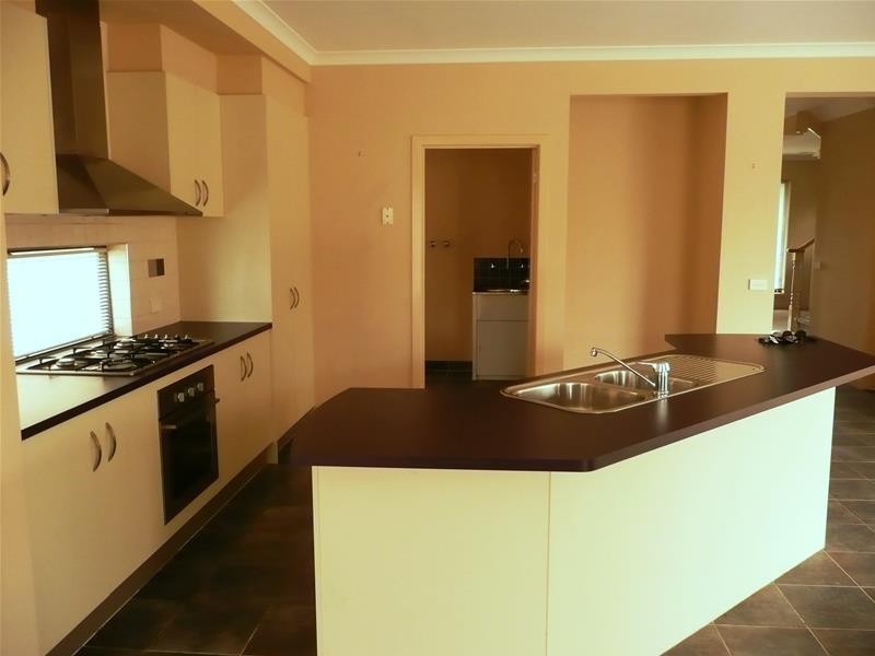 49 Nottingham Crescent, Tarneit VIC 3029