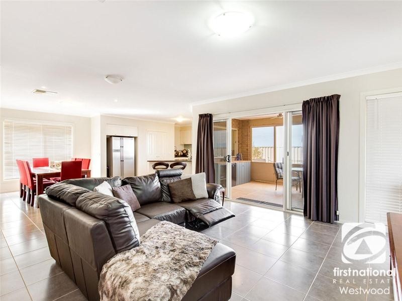 73 Cuttriss Road, Werribee South VIC 3030