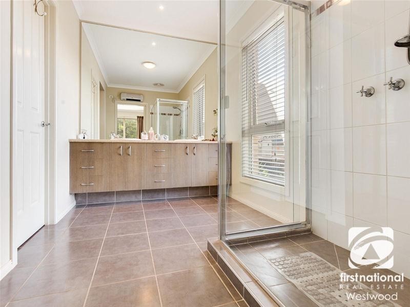 73 Cuttriss Road, Werribee South VIC 3030