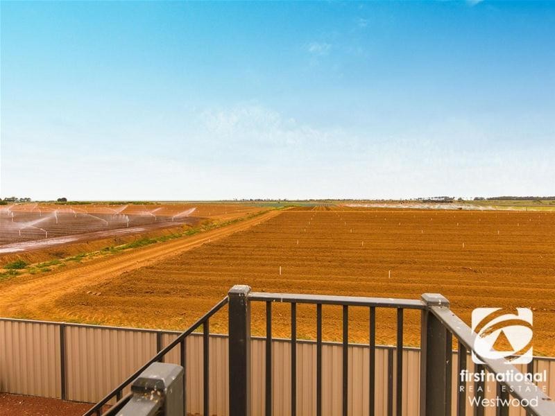 73 Cuttriss Road, Werribee South VIC 3030