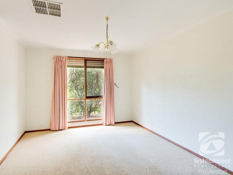 2/1 Mitta Court, Werribee VIC 3030