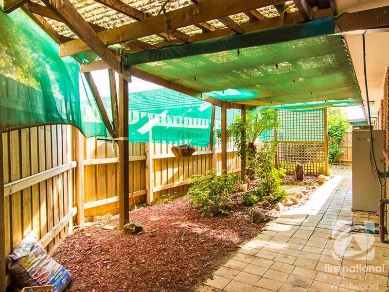 2/1 Mitta Court, Werribee VIC 3030