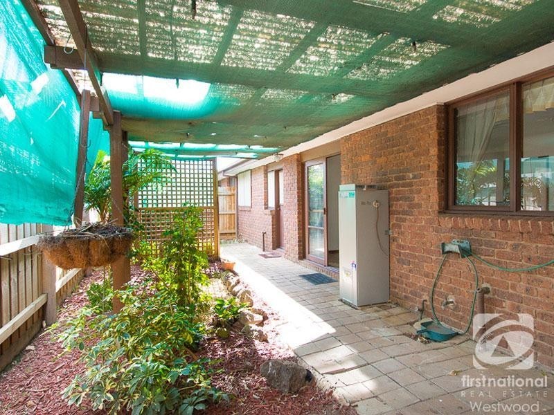 2/1 Mitta Court, Werribee VIC 3030