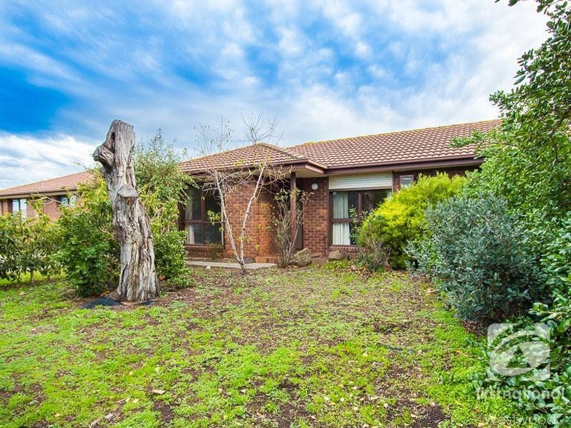 2/1 Mitta Court, Werribee VIC 3030