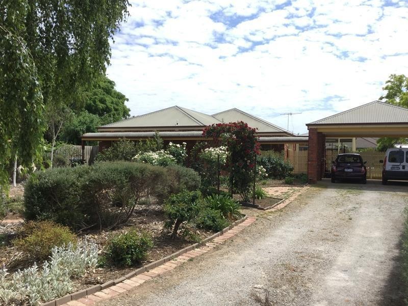 6 Calvo Court, Werribee VIC 3030