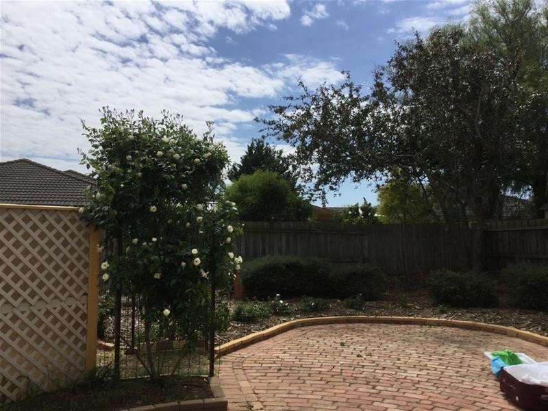 6 Calvo Court, Werribee VIC 3030