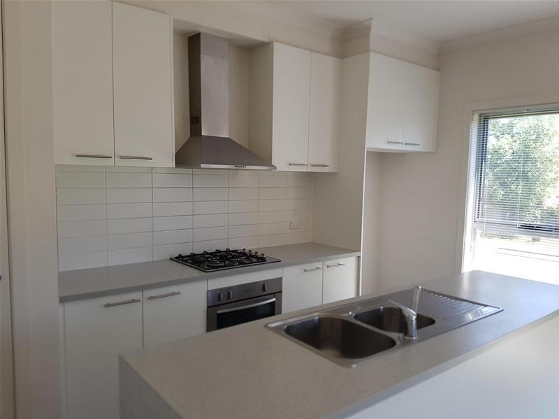 13 Laurence Way, Tarneit VIC 3029