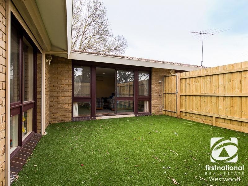 1/2 Frederick Court, Werribee VIC 3030