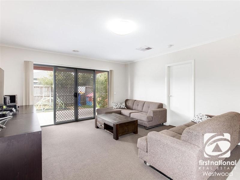 6 Gungurra Grove, Wyndham Vale VIC 3024