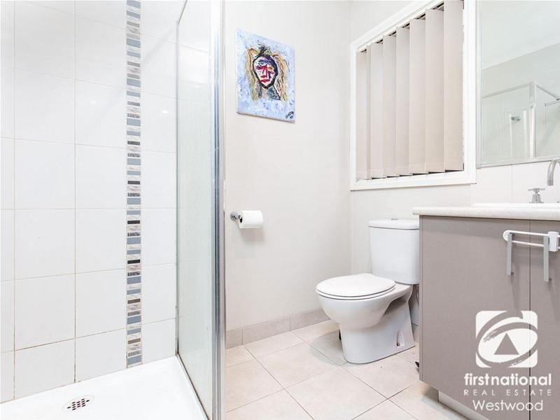 6 Gungurra Grove, Wyndham Vale VIC 3024