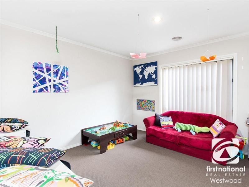 6 Gungurra Grove, Wyndham Vale VIC 3024