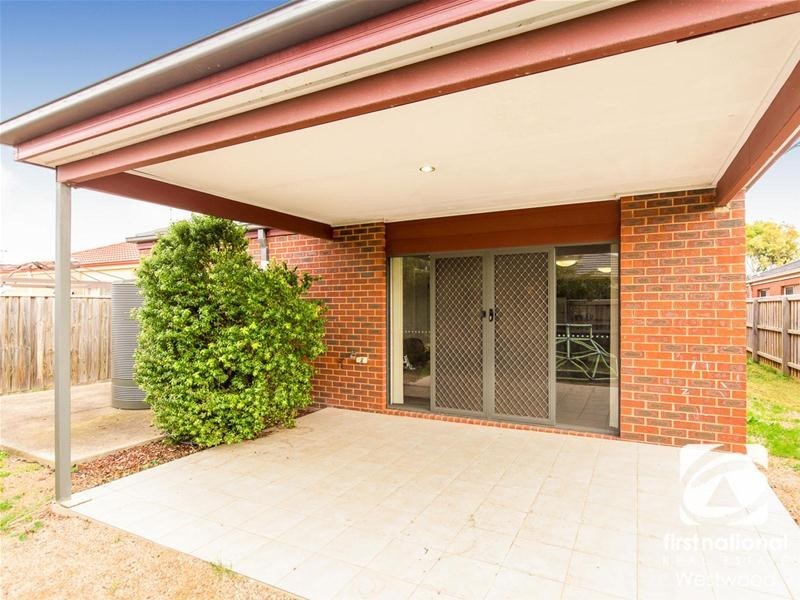 6 Gungurra Grove, Wyndham Vale VIC 3024