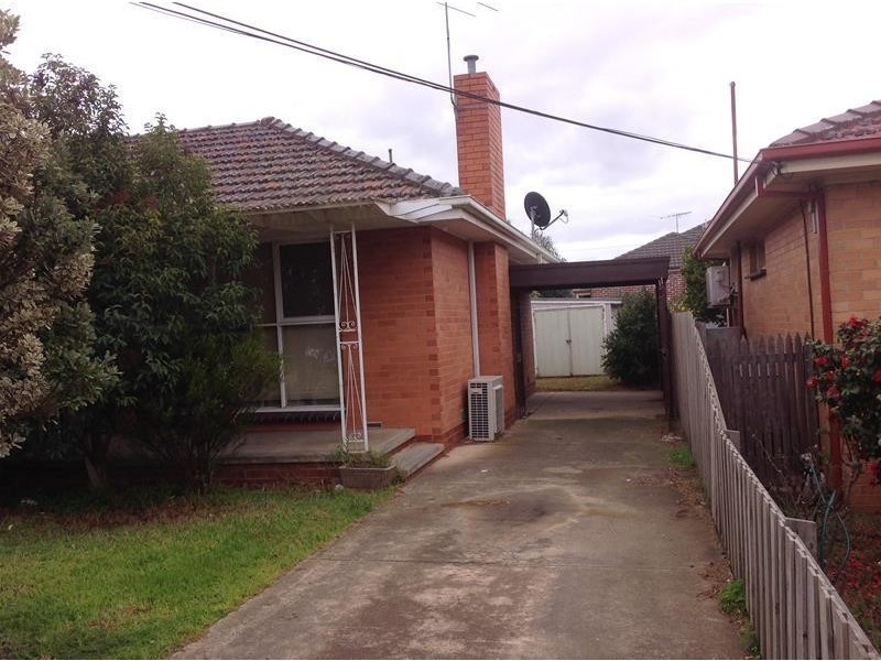 18 Deutgam Street, Werribee VIC 3030