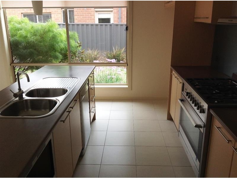 3 Mayesbrook Road, Wyndham Vale VIC 3024