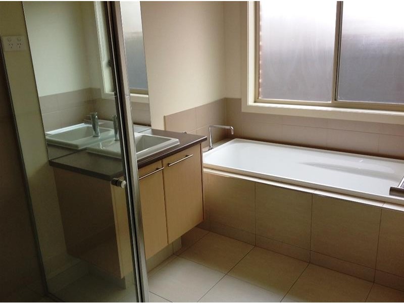 3 Mayesbrook Road, Wyndham Vale VIC 3024