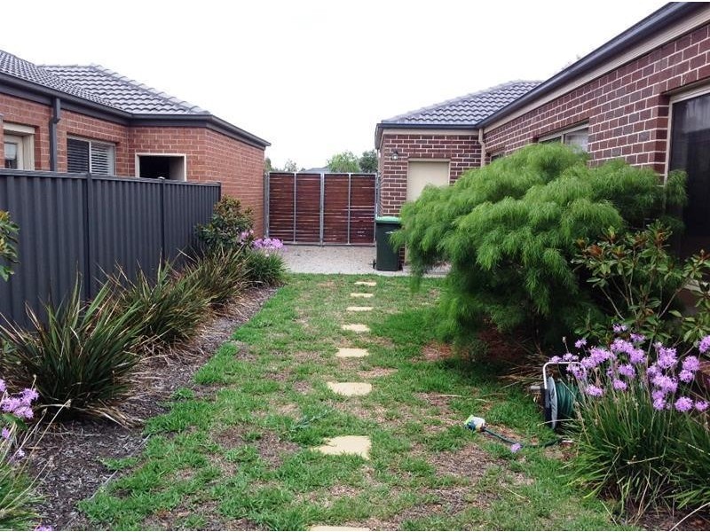 3 Mayesbrook Road, Wyndham Vale VIC 3024