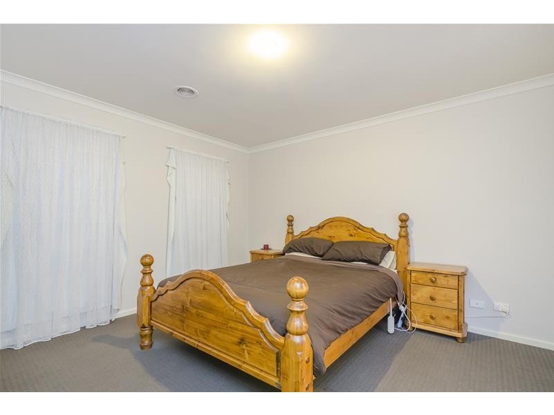 15 Romek Way, Truganina VIC 3029