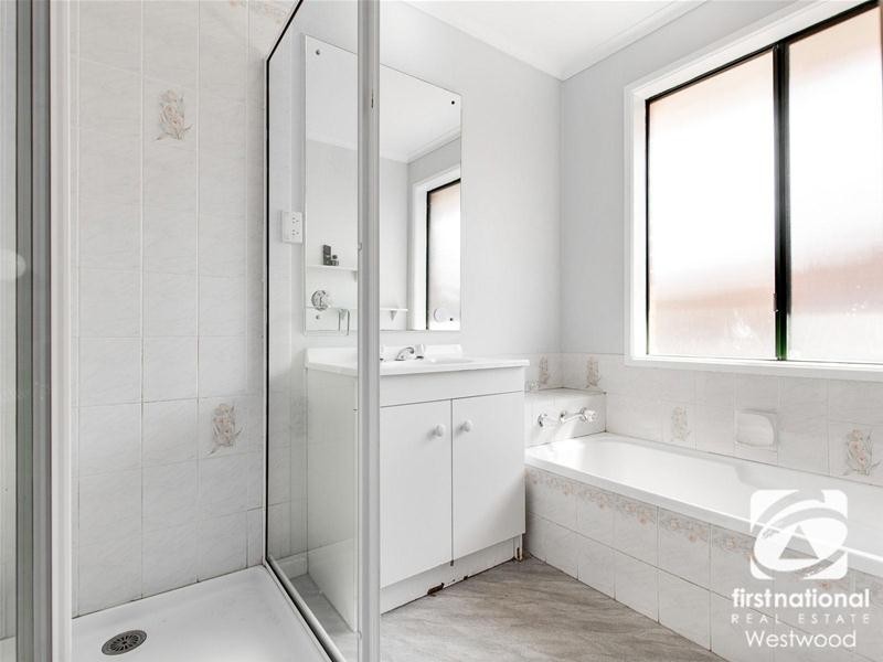 13 Niagara Way, Werribee VIC 3030