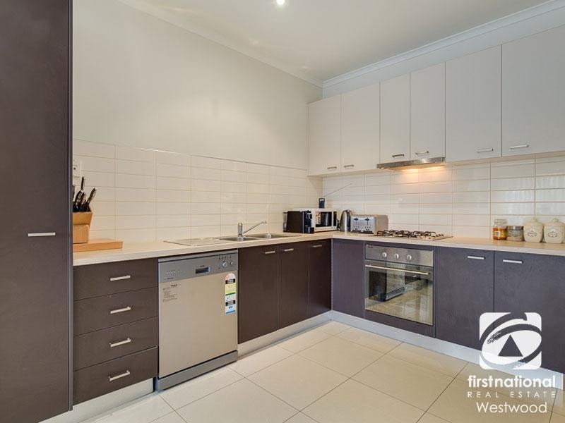 1/11 Rutman Close, Werribee VIC 3030